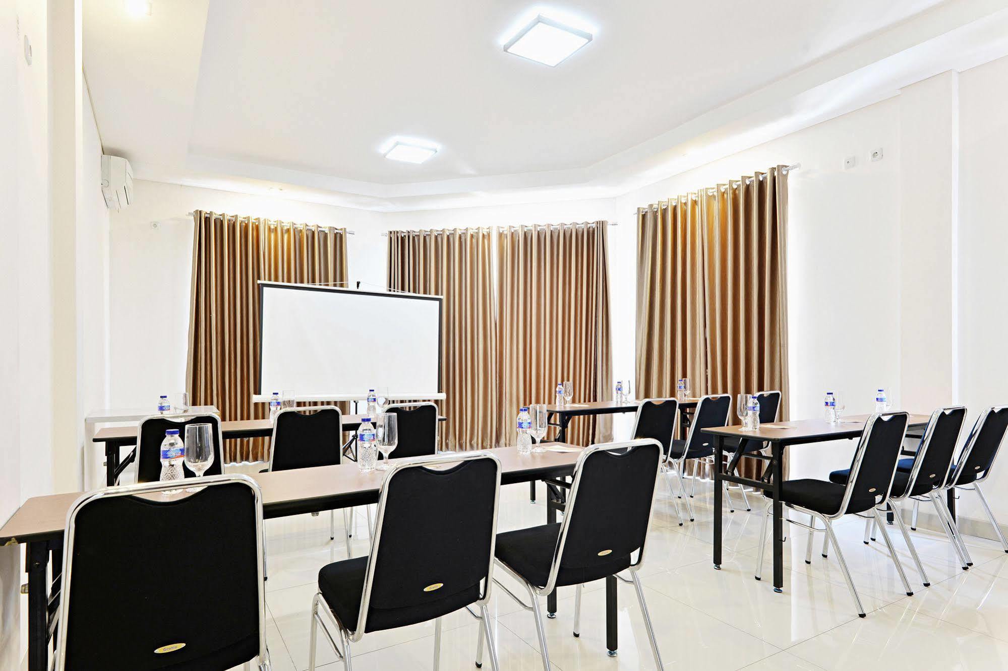 Zen Rooms Riau Natuna Bandung Zewnętrze zdjęcie